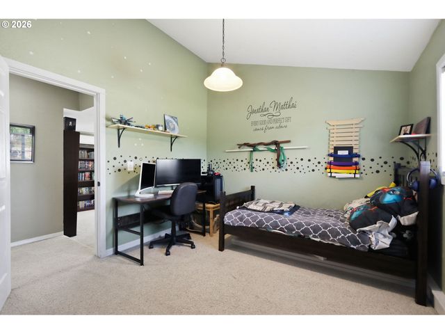 4595 DAISY St, Springfield, OR 97478
