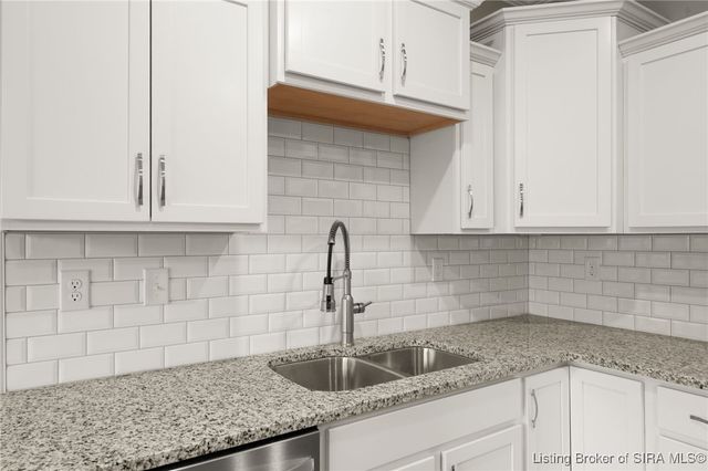 1555 Cypress Cove NW, Corydon, IN 47112