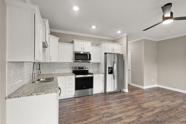 1555 Cypress Cove NW, Corydon, IN 47112