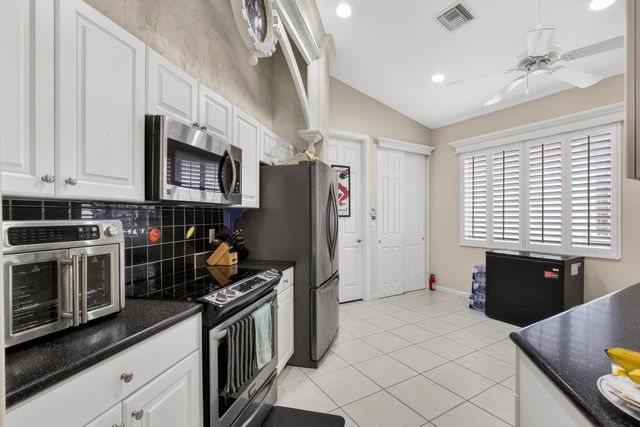 9096 Bay Point Circle, West Palm Beach, FL 33411