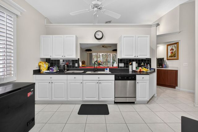 9096 Bay Point Circle, West Palm Beach, FL 33411