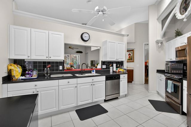 9096 Bay Point Circle, West Palm Beach, FL 33411