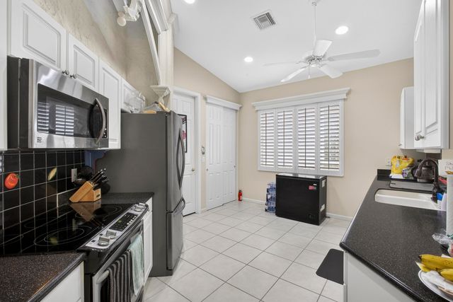 9096 Bay Point Circle, West Palm Beach, FL 33411