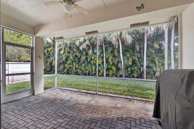 9096 Bay Point Circle, West Palm Beach, FL 33411