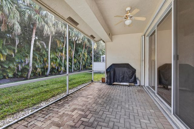 9096 Bay Point Circle, West Palm Beach, FL 33411