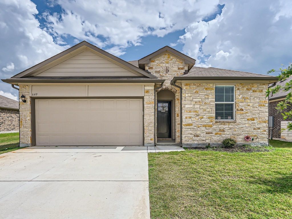 649 Golden Grove PKWY, San Marcos, TX 78666