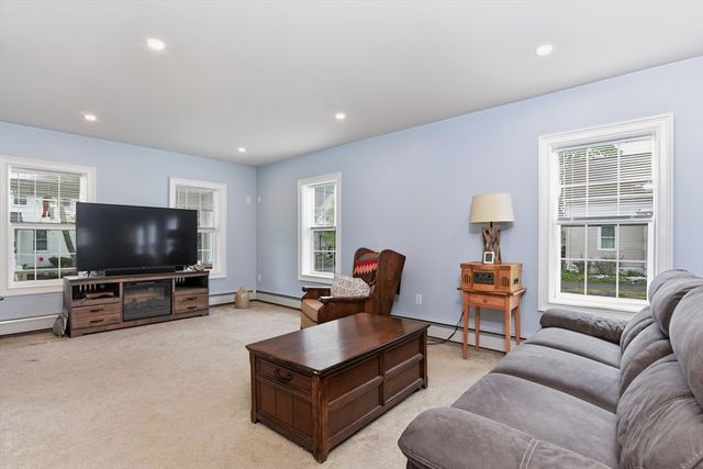 31 Wilbur, Taunton, MA 02780