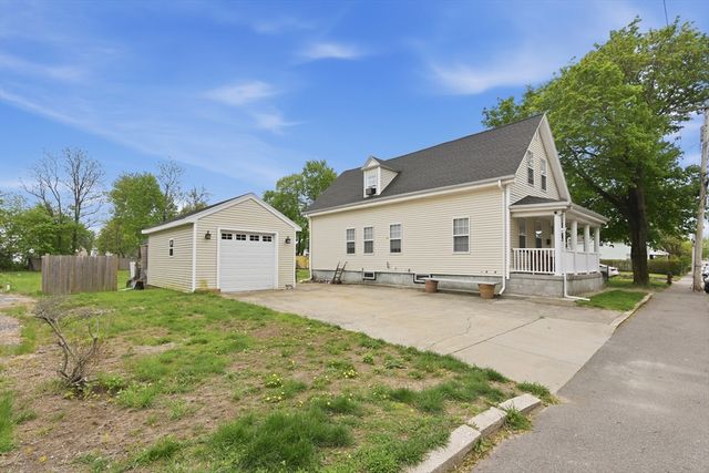 31 Wilbur, Taunton, MA 02780