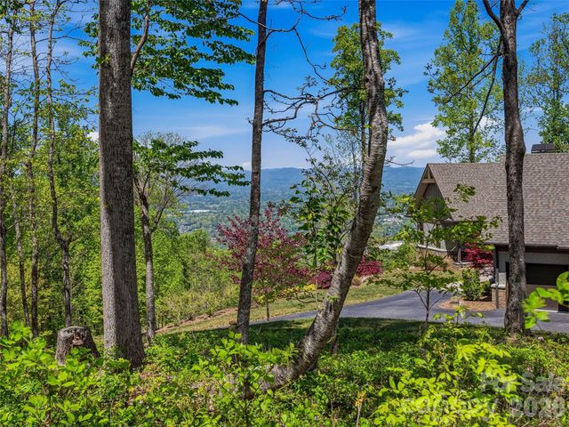 135 Starling Pass, Asheville, NC 28804