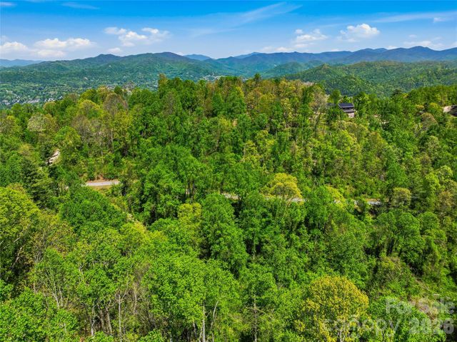135 Starling Pass, Asheville, NC 28804