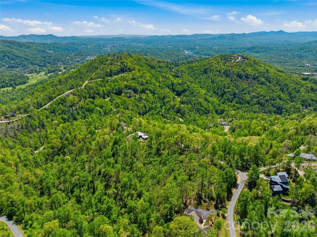 135 Starling Pass, Asheville, NC 28804
