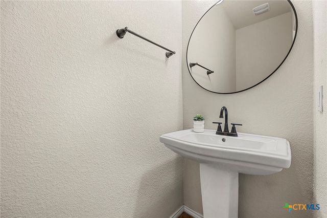 6403 Creek Land Road, Killeen, TX 76549