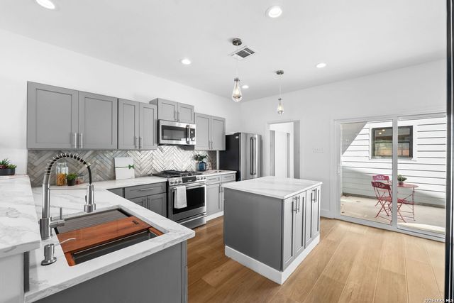 117 CARLE AVE, San Antonio, TX 78204