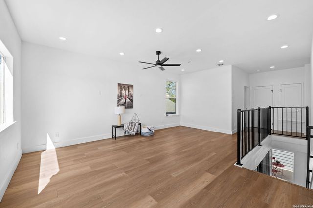 117 CARLE AVE, San Antonio, TX 78204