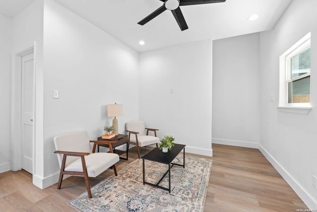117 CARLE AVE, San Antonio, TX 78204