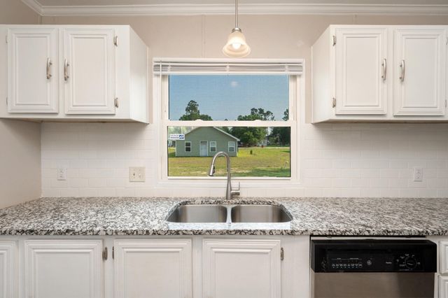 4625 Canary Way, Crestview, FL 32539