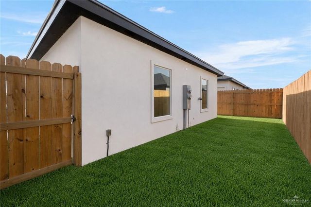1208 Woodland Avenue, Pharr, TX 78577