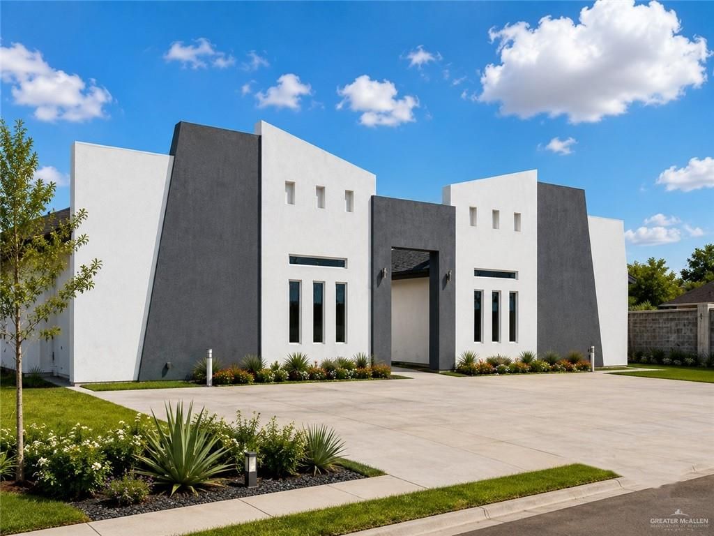 1208 Woodland Avenue, Pharr, TX 78577