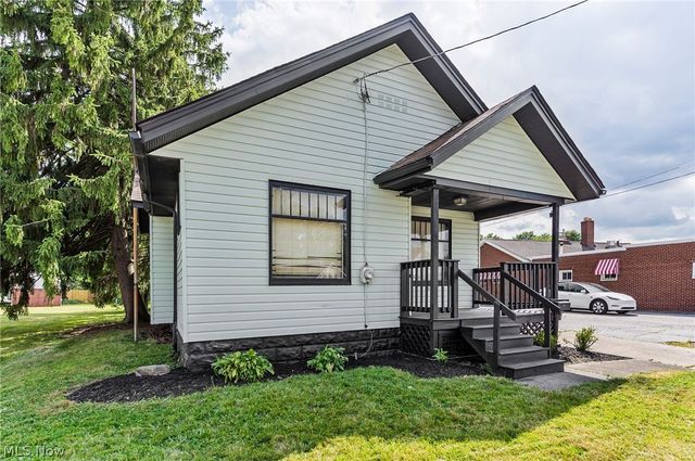 2232 Youngstown Road SE, Warren, OH 44484