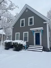 40 Summit St, Rockland, MA 02370