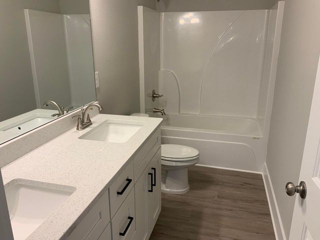 5671 Grandsons Way, Baker, FL 32531