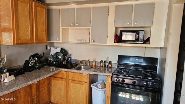 1 McMartin Street, Johnstown, NY 12095