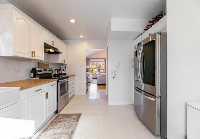 15020 Park Avenue, Oak Forest, IL 60452