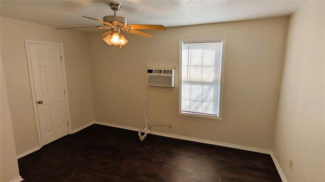 604 Carnegie Street, Baytown, TX 77520