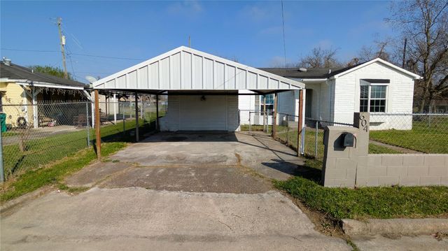 604 Carnegie Street, Baytown, TX 77520