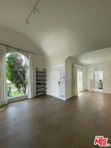 459 S Holt Avenue, Los Angeles, CA 90048