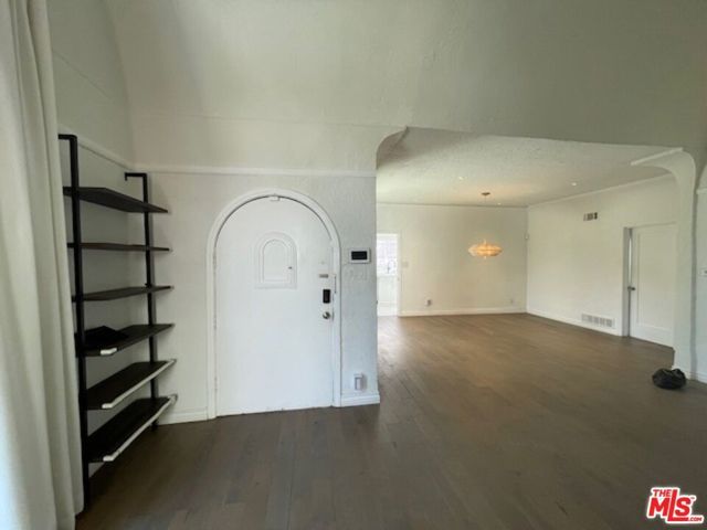 459 S Holt Avenue, Los Angeles, CA 90048