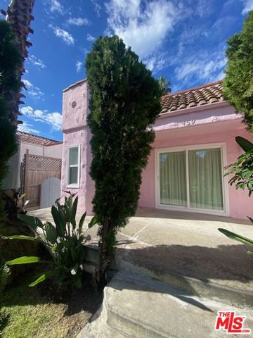 459 S Holt Avenue, Los Angeles, CA 90048
