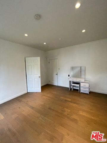 459 S Holt Avenue, Los Angeles, CA 90048