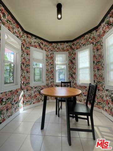 459 S Holt Avenue, Los Angeles, CA 90048