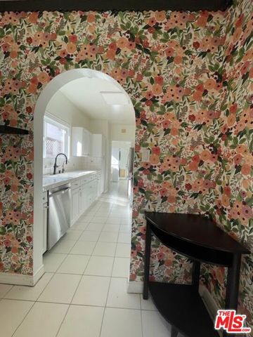 459 S Holt Avenue, Los Angeles, CA 90048