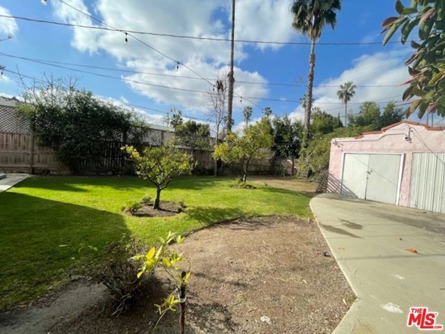 459 S Holt Avenue, Los Angeles, CA 90048