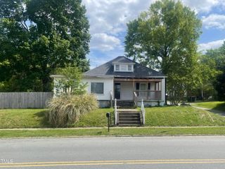 614 Tucker Street, Burlington, NC 27215