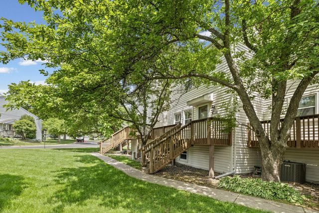 8823 42nd Avenue N, New Hope, MN 55427