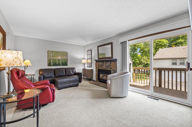 8823 42nd Avenue N, New Hope, MN 55427
