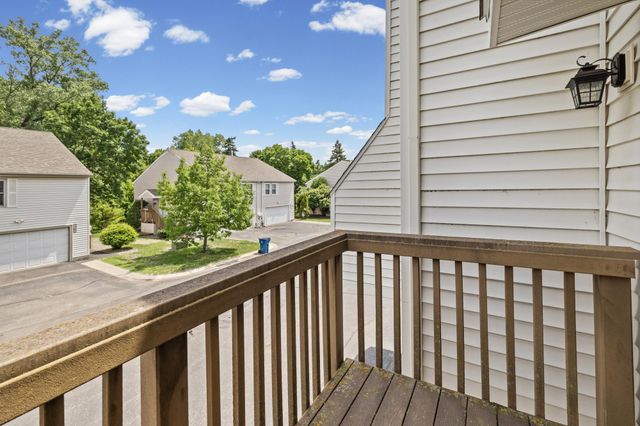 8823 42nd Avenue N, New Hope, MN 55427