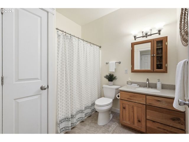 87661 TREK Dr, Veneta, OR 97487