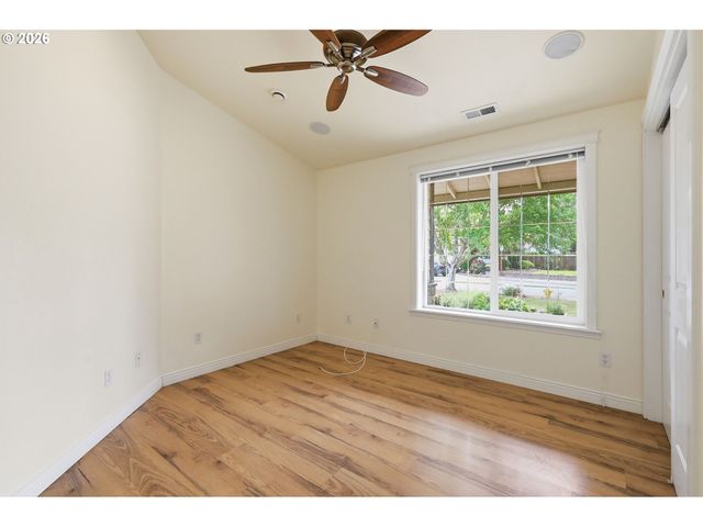 87661 TREK Dr, Veneta, OR 97487