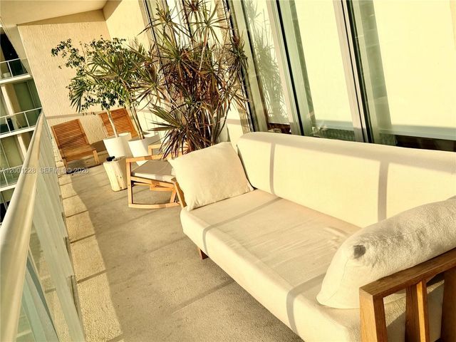 3470 E Coast Ave H1610, Miami, FL 33137