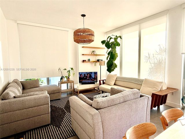 3470 E Coast Ave H1610, Miami, FL 33137