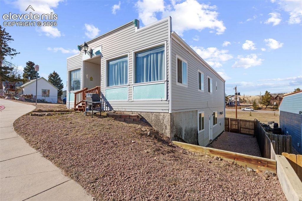 217 W Masonic Avenue, Cripple Creek, CO 80813 — photo 2