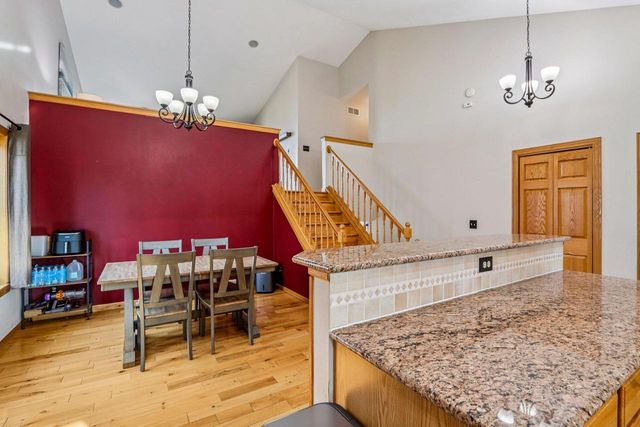 419 Sherbrooke Drive, Sun Prairie, WI 53590