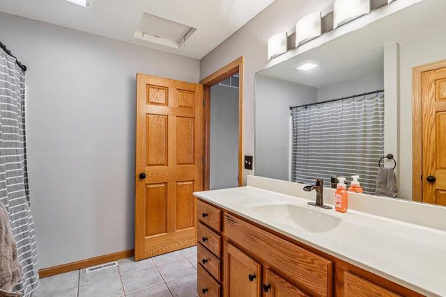 419 Sherbrooke Drive, Sun Prairie, WI 53590