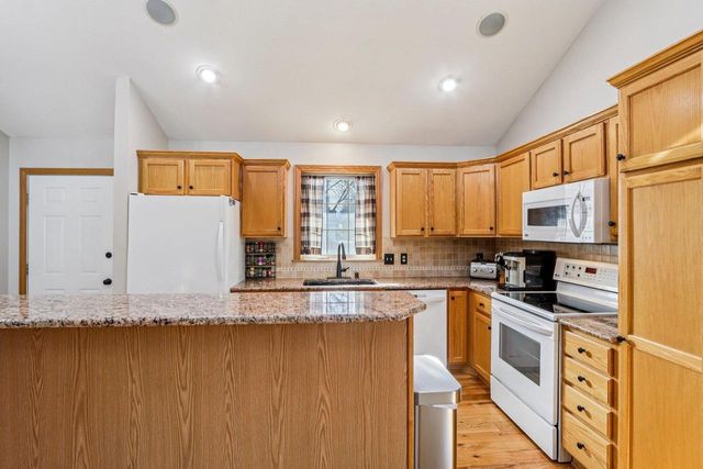 419 Sherbrooke Drive, Sun Prairie, WI 53590