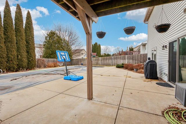 419 Sherbrooke Drive, Sun Prairie, WI 53590