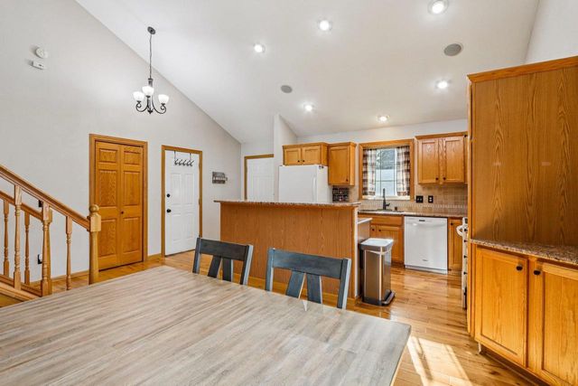 419 Sherbrooke Drive, Sun Prairie, WI 53590